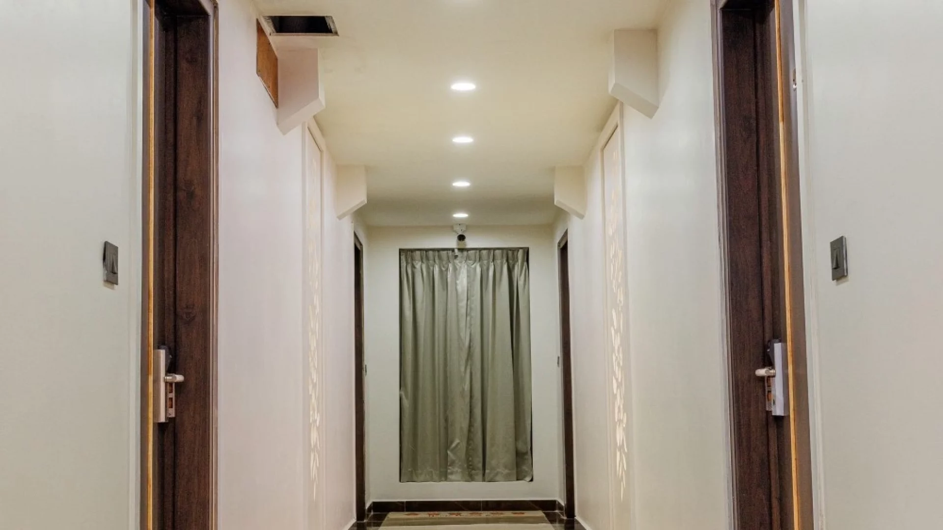 Hotel Isha Residency